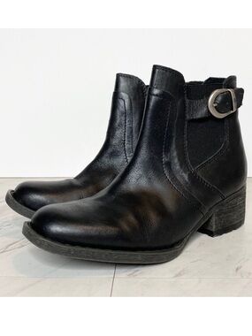 Born Mohan Black Leather Bootie 6 1/2